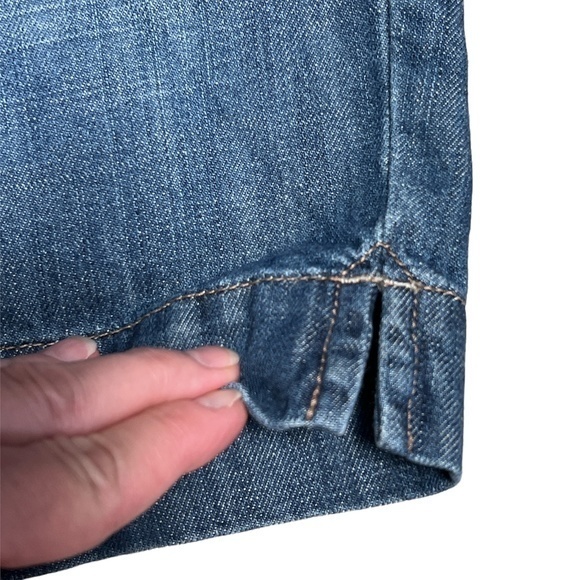 Eddie Bauer Curvy Bermuda Jean Shorts Sz. 8 - Picture 5 of 9